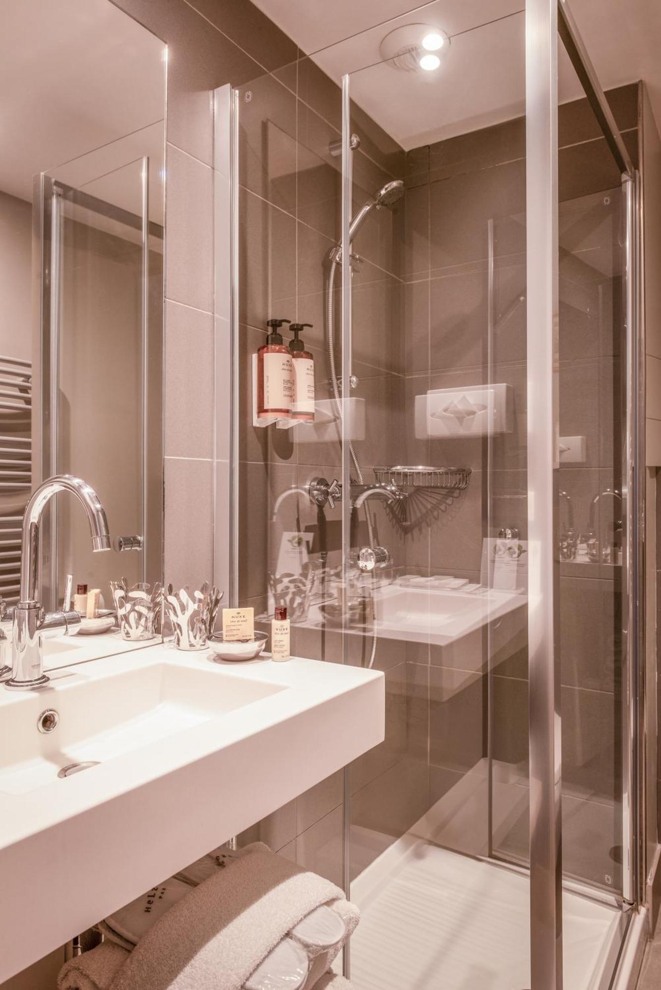Suites&Hôtel Helzear Champs-Elysées Paris Exterior foto