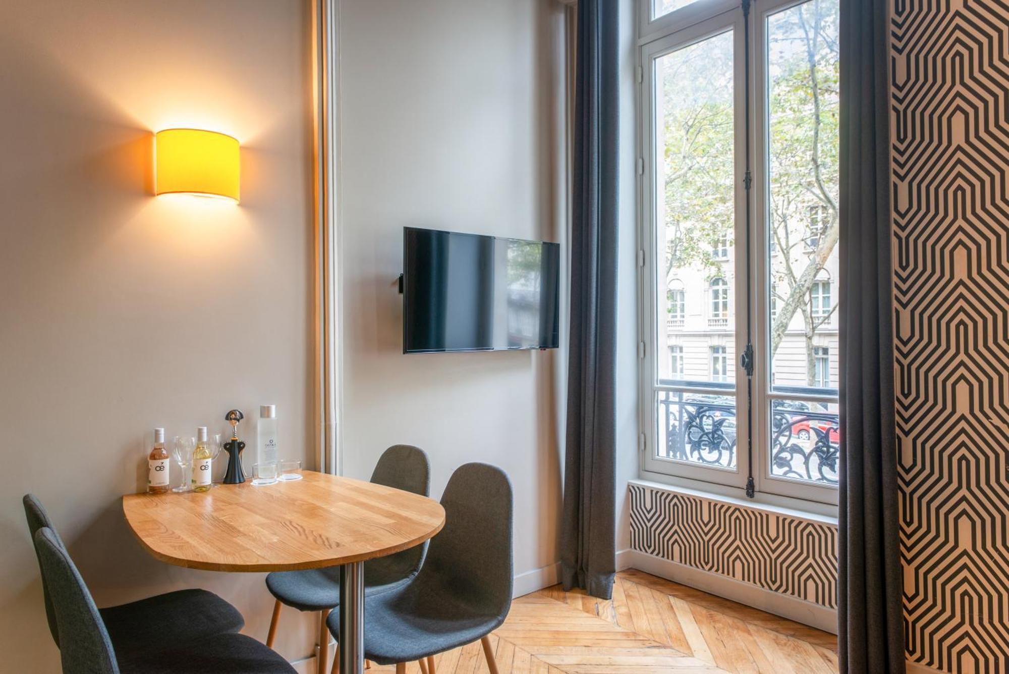 Suites&Hôtel Helzear Champs-Elysées Paris Exterior foto